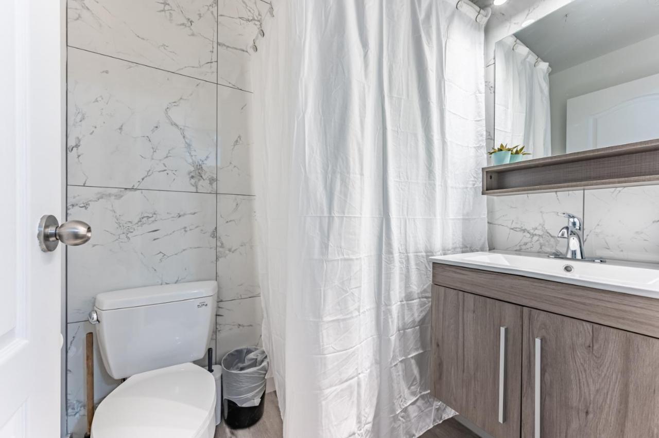 Kensington Market Apartments Toronto Bagian luar foto